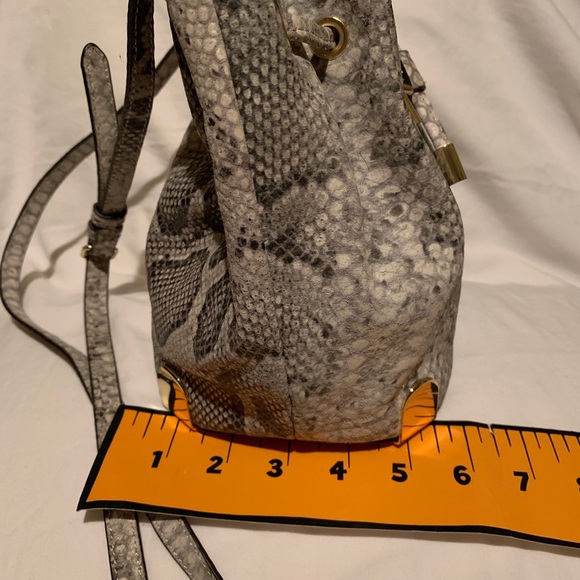 Vince Camuto - Picture 3 of 8